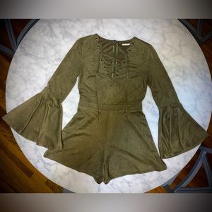🔥3/$20 Mustard Seed velvet romper
